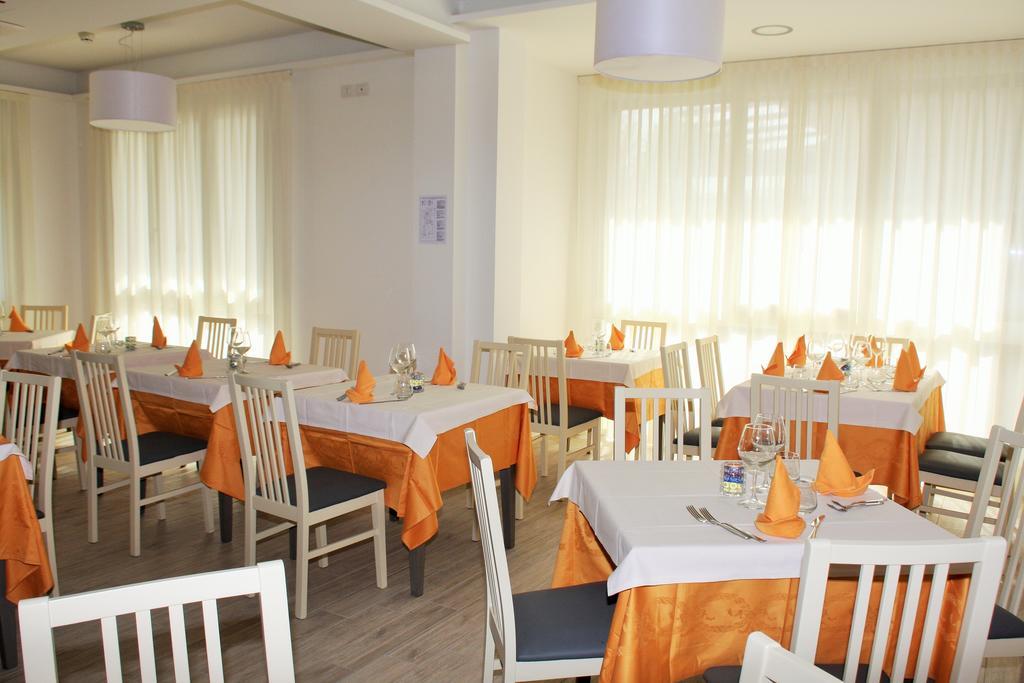 Hotel Villa Enea Cattolica Exterior foto